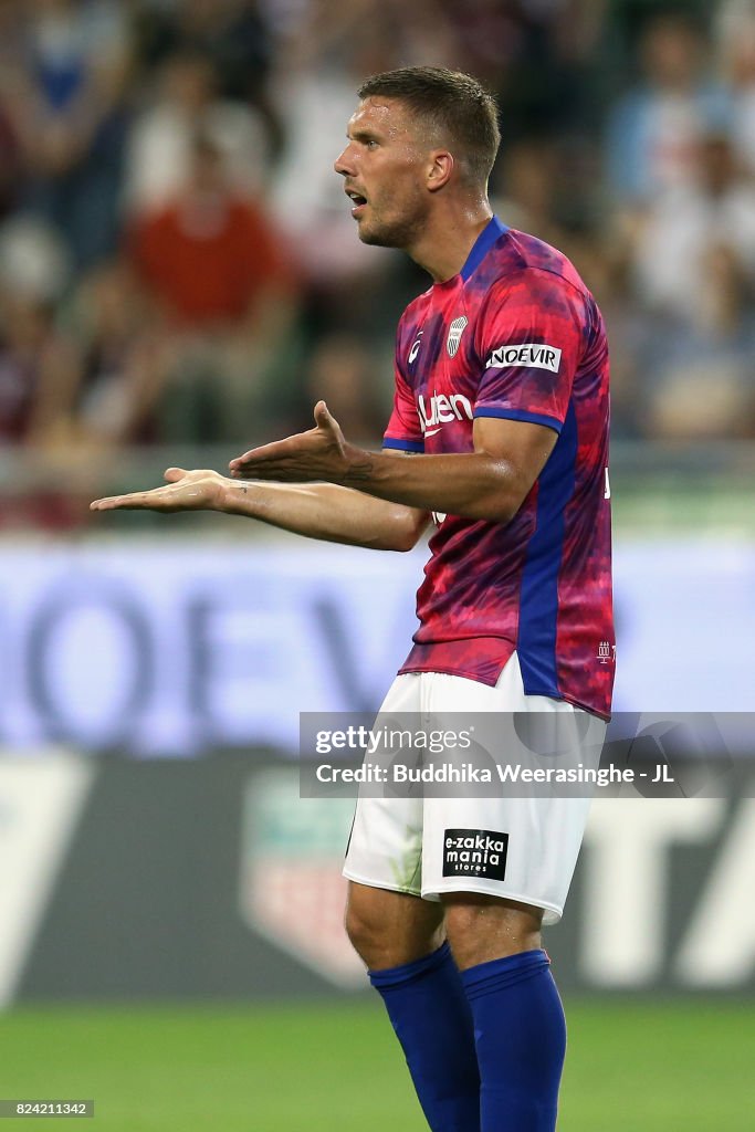 Vissel Kobe v Omiya Ardija - J.League J1