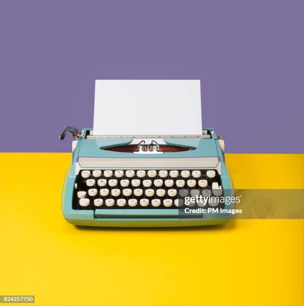 Manual typewriter with blank paper