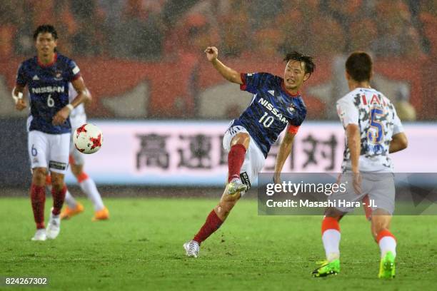 Manabu Saito of Yokohama F.Marinos in action during the J.League J1 match between Yokohama F.Marinos and Shimizu S-Pulse at Nissan Stadium on July...