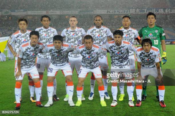 Shimizu S-Pulse players line up prior to the J.League J1 match between Yokohama F.Marinos and Shimizu S-Pulse at Nissan Stadium on July 29, 2017 in...