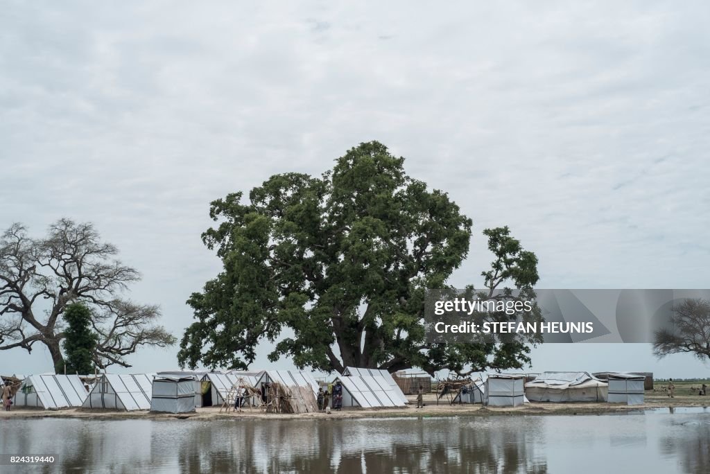 TOPSHOT-NIGERIA-DISPLACED