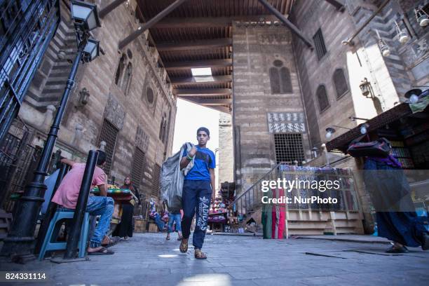 Living In Cairo Streets Of Cairo Photos and Premium High Res Pictures - Getty Images