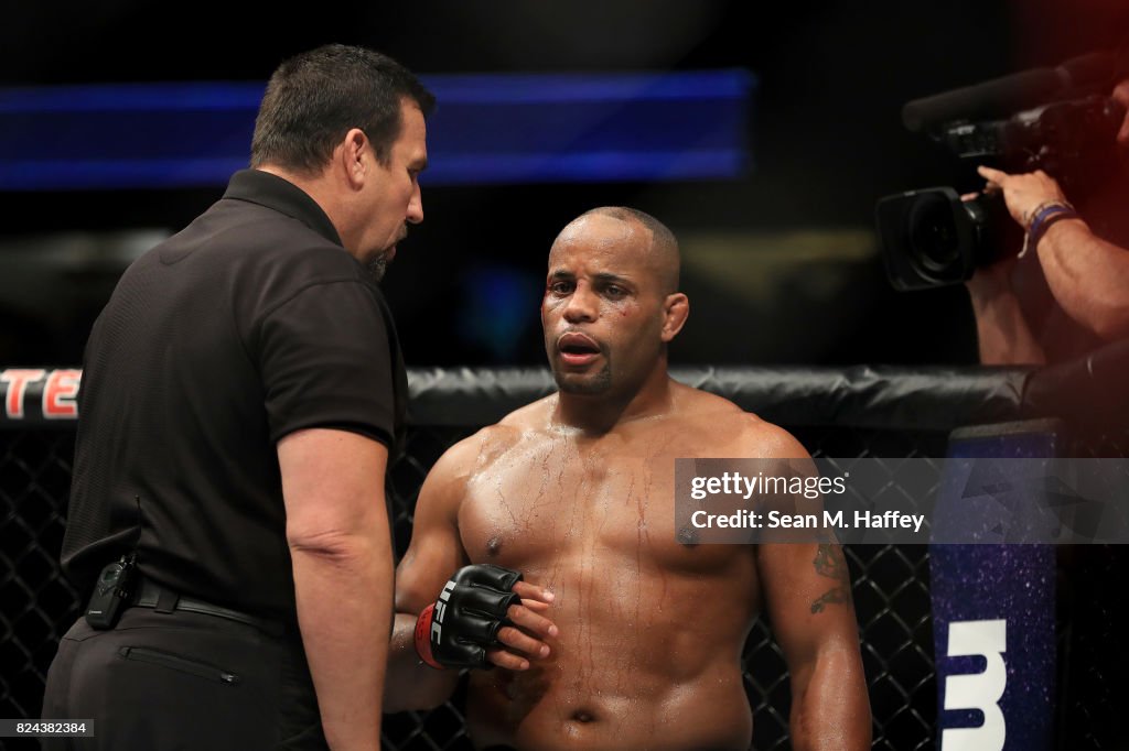 UFC 214: Cormier vs Jones 2