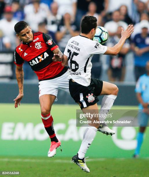 Everton (L0 of Flamengo and Rodriguinho of Corinthians in action during the match between Corinthians and Flamengo for the Brasileirao Series A 2017...