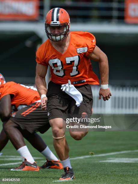 141 Cleveland Browns Tight End Seth Devalve Photos & High Res Pictures