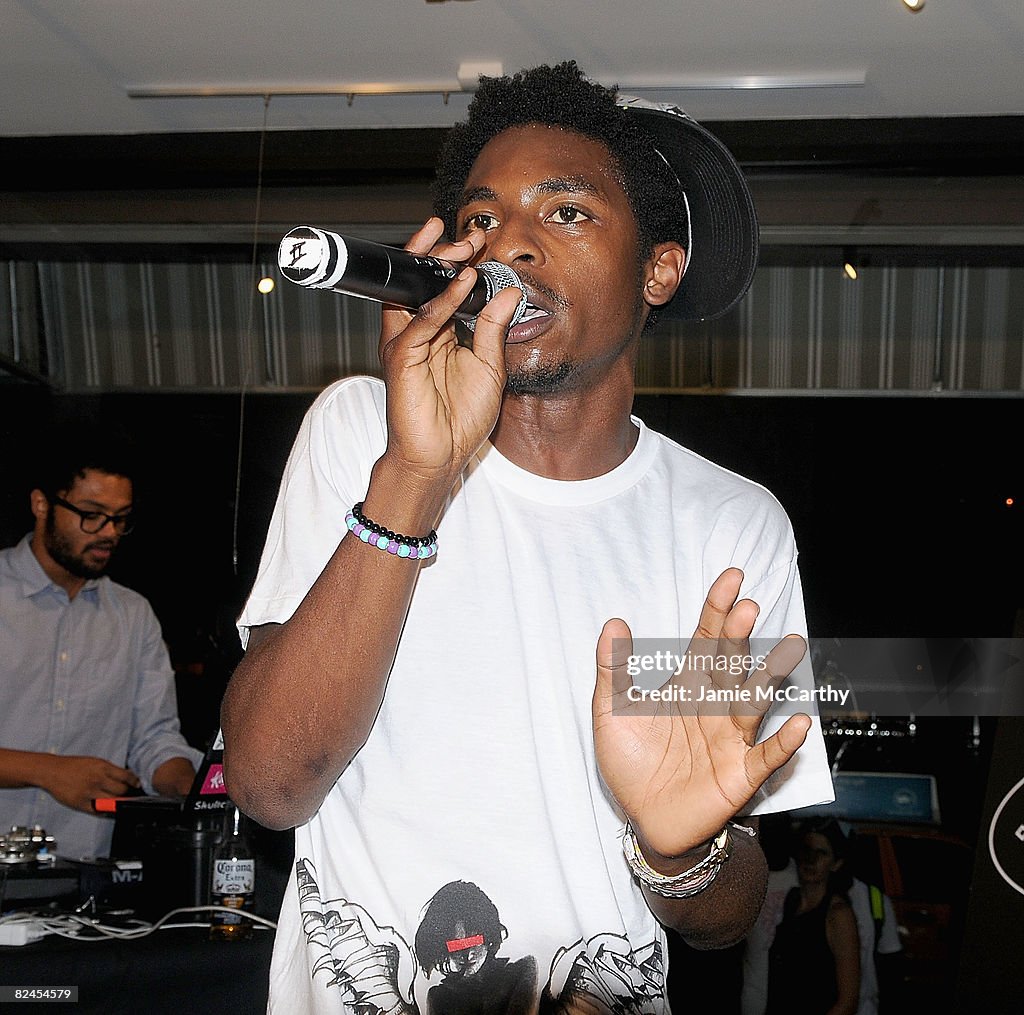 Shwayze performs at Shwayze's unveiling of songs from their debut cd ...