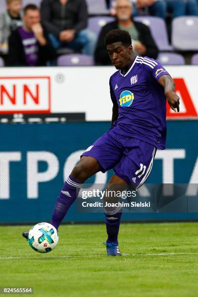 Kwasi Okyere Wriedt of Osnabrueck during the 3. Liga match between VfL Osnabrueck and SV Wehen Wiesbaden at Bremer Bruecke on July 28, 2017 in...