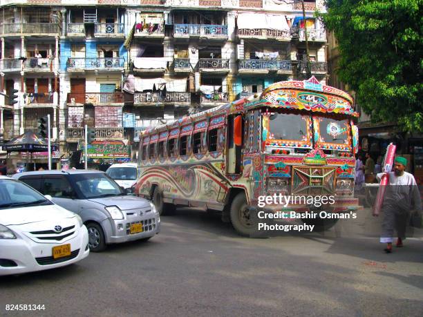 streets of karachi - karachi ストックフォトと画像