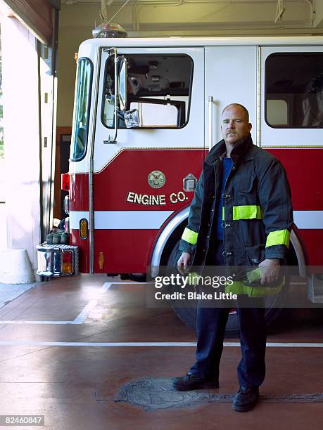 Fire Engine Men 91 Fire Engine Stock Photos, High-Res Pictures, and Images - Getty Images