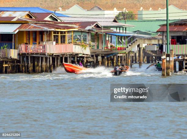 taxi d'acqua, kampong pg setia negara, bandar seri begawan, brunei darussalam - bandar seri begawan foto e immagini stock