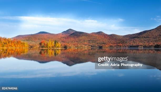 autumn reflection in  vermont - green mountain range stock pictures, royalty-free photos & images