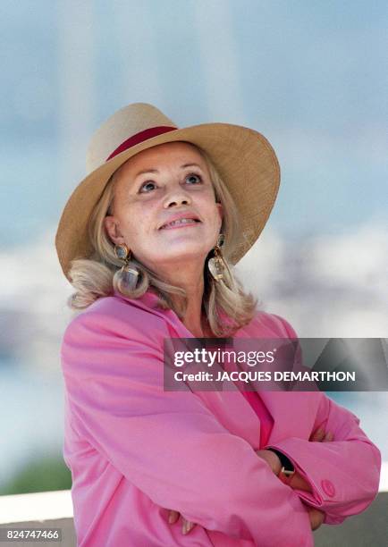 French actress Jeanne Moreau poses on May 17, 1991 during the 44th International Cannes Film Festival. AFP PHOTO JACQUES DEMARTHON