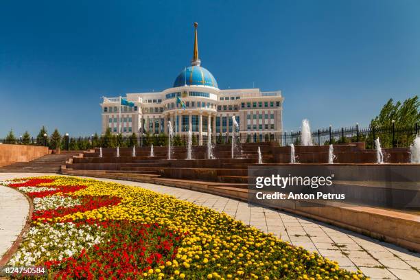 the ak orda presidential palace, kazakhstan, astana, - presidential palace stockfoto's en -beelden