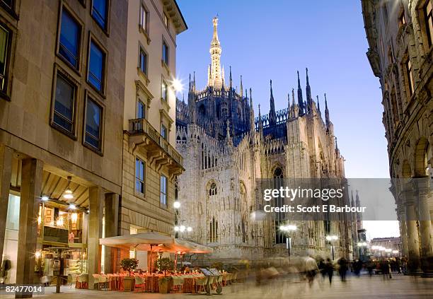 italy, lombardy, milan, piazza del duomo.  - blurred motion restaurant stock pictures, royalty-free photos & images