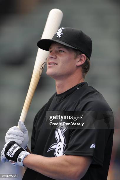 Gordon Beckham, the Chicago White Sox 2008 first round draft pick and the 8th pick overall, joins members of the Chicago White Sox for batting...