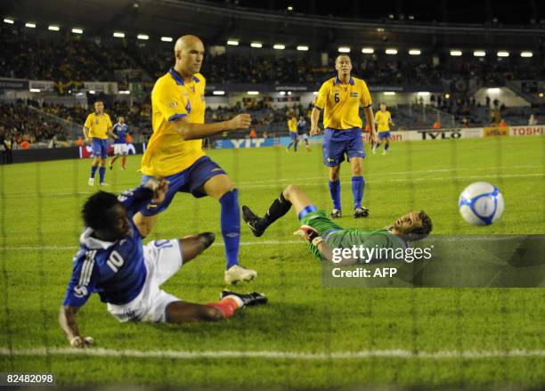 France's Sidney Govoy, , scores and France leads by 3-1 at Ullevi Stadium during the friendly international football match between Sweden and France...