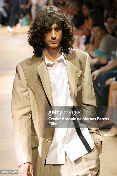 Model wearing Yohji Yamamoto Spring/Summer 2007