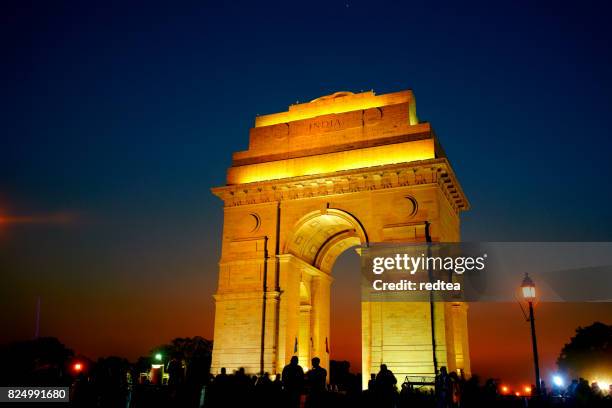 historic india gate delhi - india gate new delhi stock pictures, royalty-free photos & images