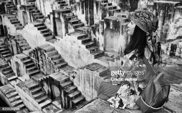 escher in india - chand baori stockfoto's en -beelden