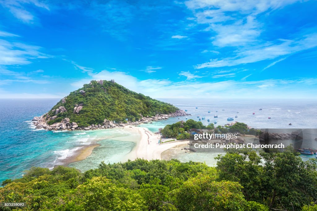 View point from top of mountain for see the beach, sea and nature of Nang Yuan and Tao island.