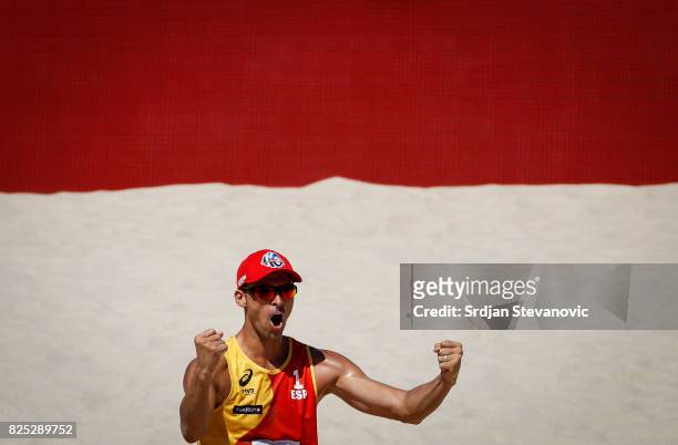 Pablo Herrera of Spain reacts during the Men's Pool I Main draw match between Spain and Canada on August 01, 2017 in Vienna, Austria.