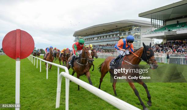 Leigh Roche 16 Caulfieldindustrialcom Handicap Stock Photos, High-Res Pictures, and ...