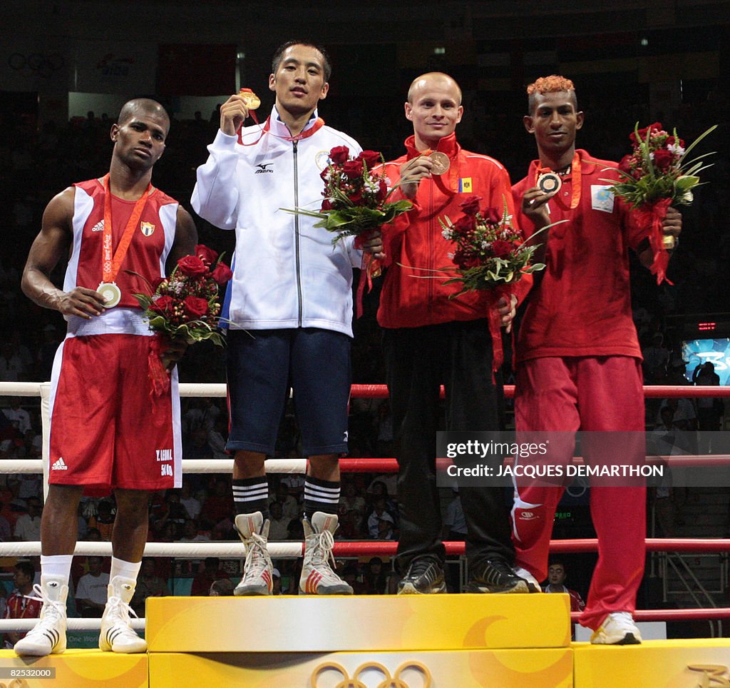 From L to R: Silver winner Cuba's Yankie