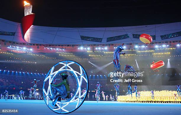 Performers perform during the Closing Ceremony for the Beijing 2008 Olympic Games in the Beijing National Stadium on August 24, 2008 in Beijing,...