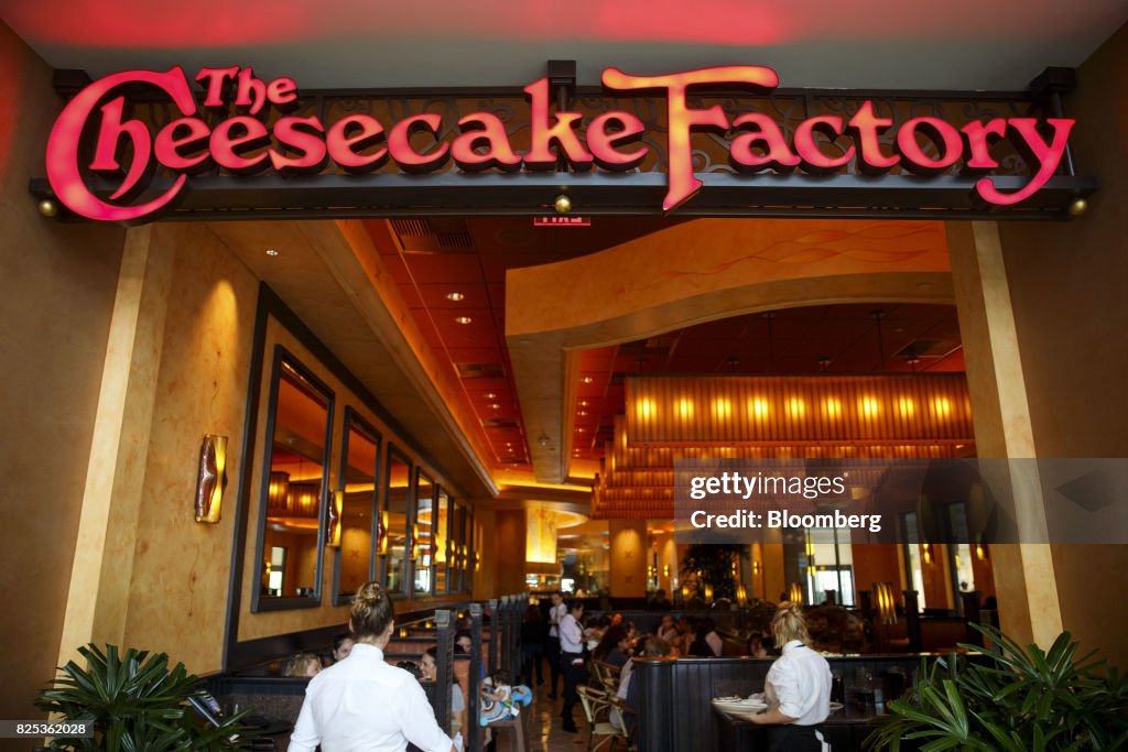 Inside A Cheesecake Factory Inc. Restaurant Ahead Of Earnings Figures