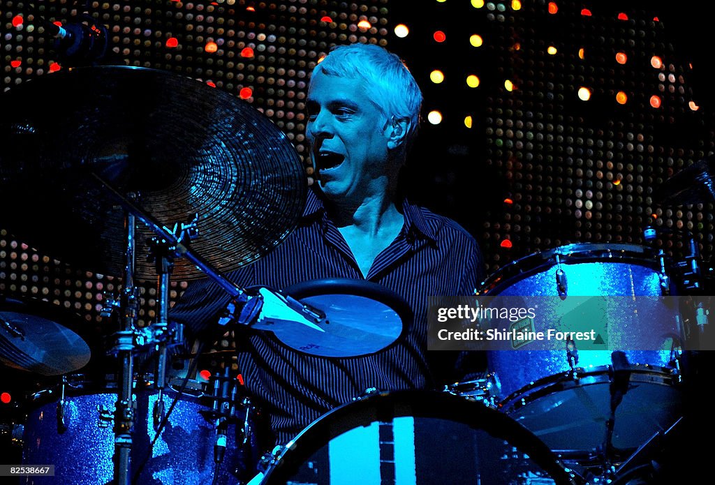 REM Perform In Manchester