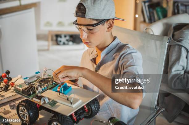 Science Hobby Diy Science Kit Photos and Premium High Res Pictures - Getty Images