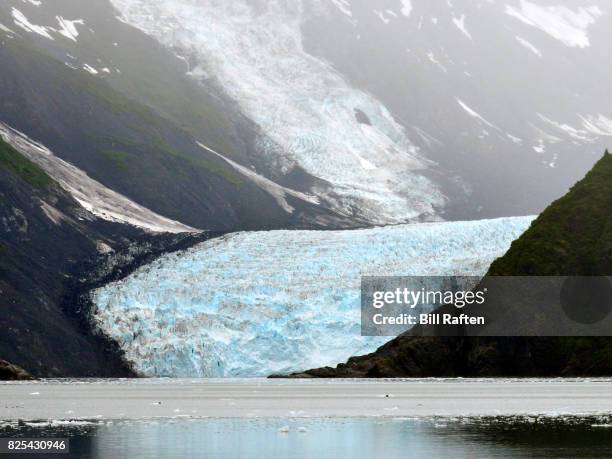 coxe glacier - coastal deprivation stock pictures, royalty-free photos & images