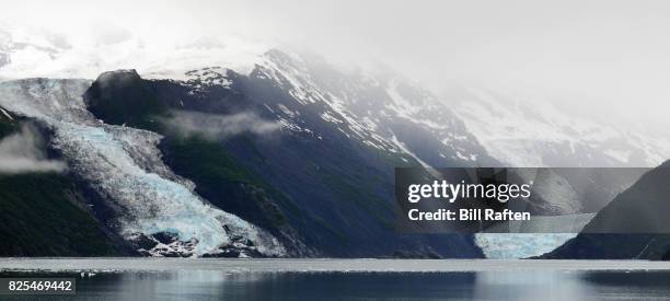 cascade and coxe glacier - foresta nazionale di chugach foto e immagini stock