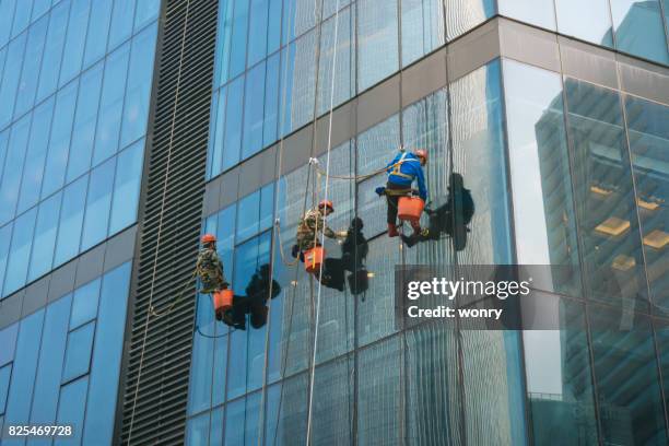 High Rise Window Washers Photos and Premium High Res Pictures - Getty ...
