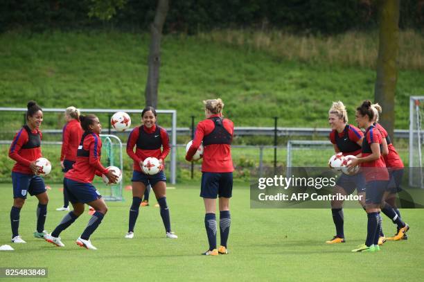 England's players take part in a training session in Utrecht on August 2 during the UEFA Women's Euro 2017 football tournament. / AFP PHOTO / DANIEL...