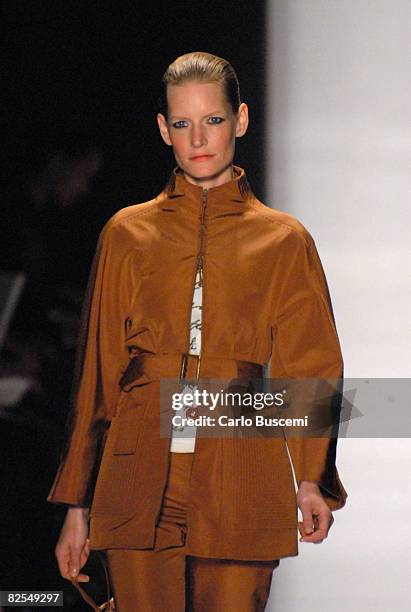 Kirsten Owen wearing Chado Ralph Rucci Spring 2007