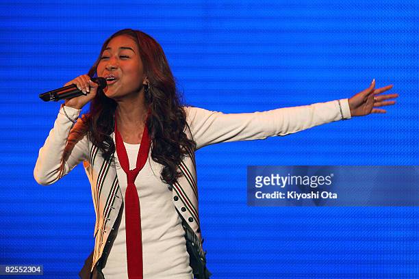 Singer Thelma Aoyama performs during the MTV Student Voice Awards 2008 at Shinkiba Studio Coast on August 26, 2008 in Tokyo, Japan.