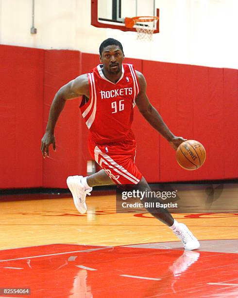 2,000 Rockets Ron Artest Stock Photos, High-Res Pictures, and Images