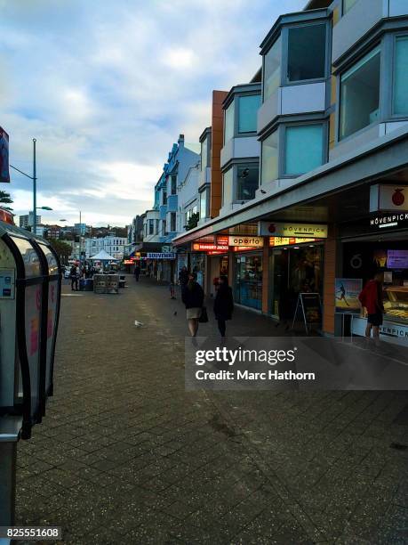 bondi beach - marc hathorn stock-fotos und bilder