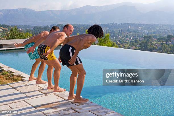 Pool Crounching Man Crouching Down Photos and Premium High Res Pictures - Getty Images