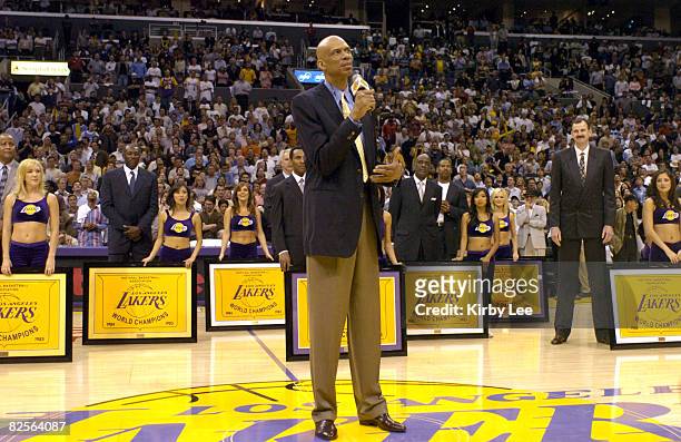 Kareem Abdul-Jabbar aka Lew Alcindor speaks at halftime ceremony to honor the Los Angeles Lakers 1985 NBA championship team at the Staples Center in...