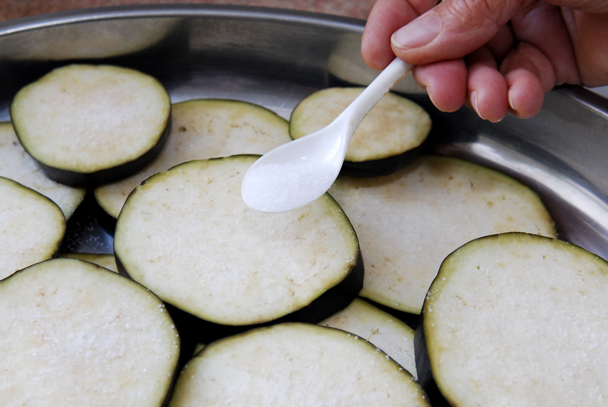 Eggplant salting Eggplant salting