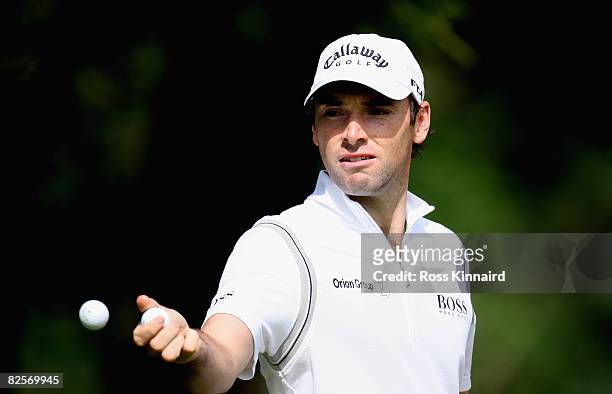 Oliver Wilson of England plays with the balls during the pro-am event prior to The Johnnie Walker Championship at Gleneagles on August 27, 2008 at...