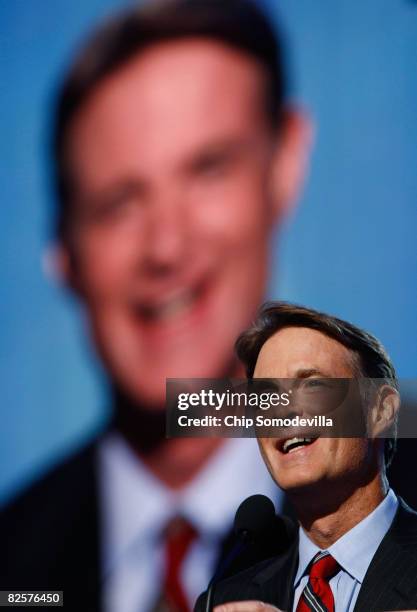 Sen. Evan Bayh speaks during day three of the Democratic National Convention at the Pepsi Center August 27, 2008 in Denver, Colorado. U.S. Sen....