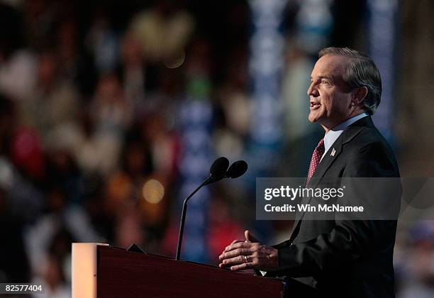 Rep. Chet Edwards speaks during day three of the Democratic National Convention at the Pepsi Center August 27, 2008 in Denver, Colorado. U.S. Sen....