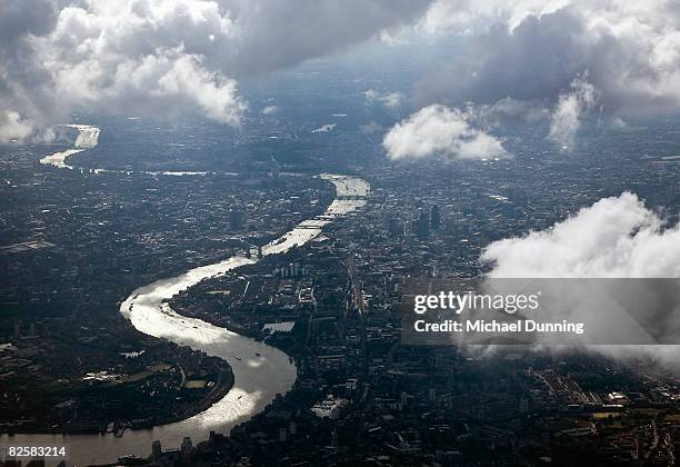 Thames Shape River Thames Shape Photos and Premium High Res Pictures - Getty Images