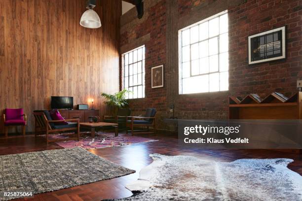 interior of new york style loft, holiday rental apartment - architecture new york interior furniture stock-fotos und bilder