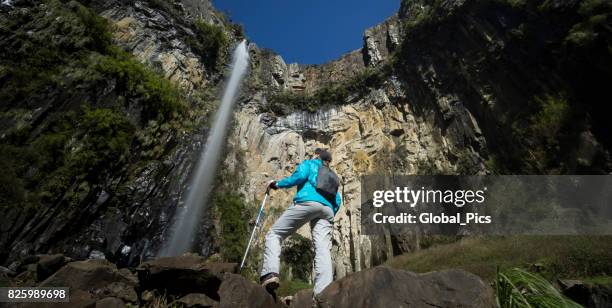 cascata avencal (urubici - serra catarinense) - desfiladeiro - fotografias e filmes do acervo