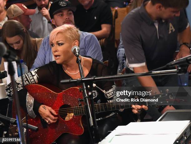 Lorrie Rapper 367 Lorrie Morgan Photos Stock Photos, High-Res Pictures, and Images ...