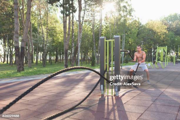 Using Battle Ropes Outside Battle Rope Outdoor Photos and Premium High Res Pictures - Getty Images